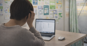 パソコン教室で学習を始めた初心者のイメージ